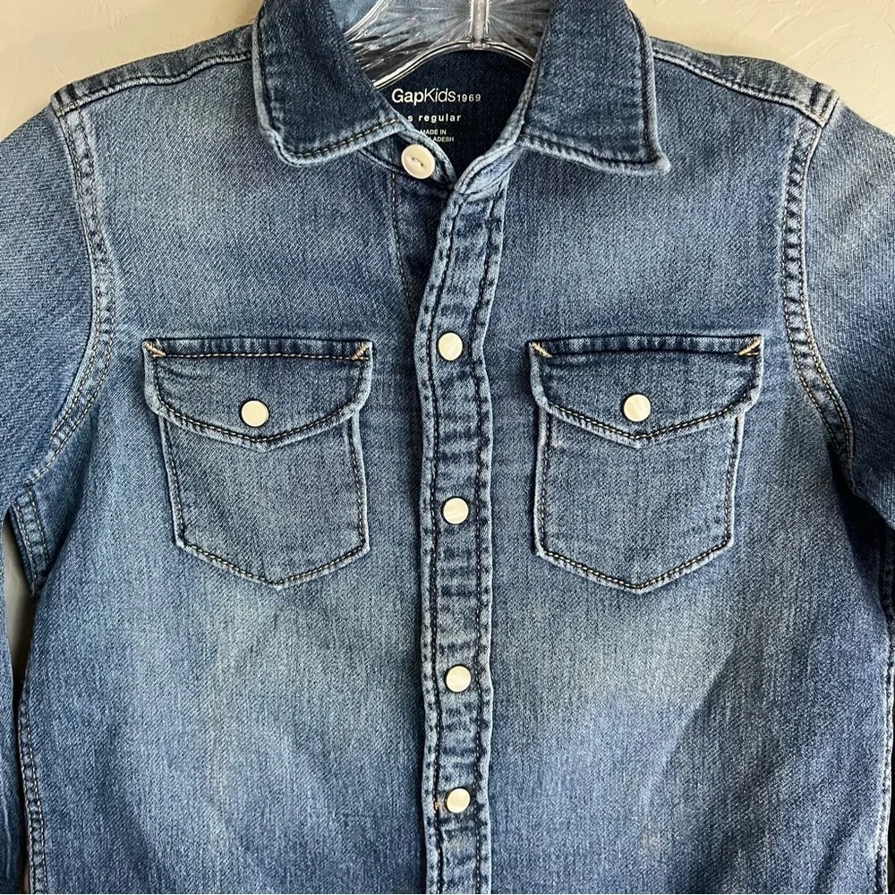 GAP features stretch